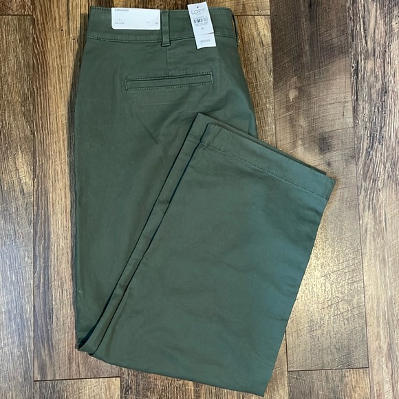 Women’s The Loft midrise, olive pant, size 16 - Picture 1 of 3